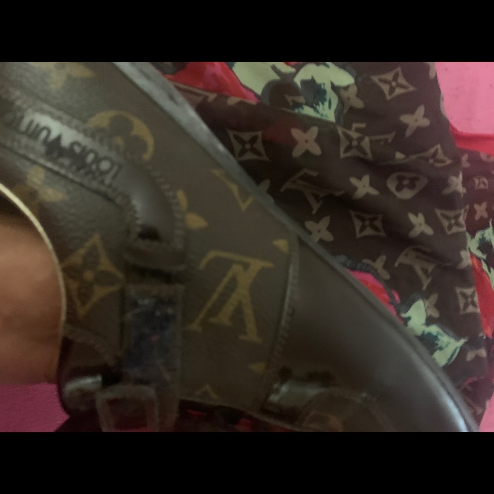 Louis Vuitton sneakers size 39 authentic - Picture 2 of 6